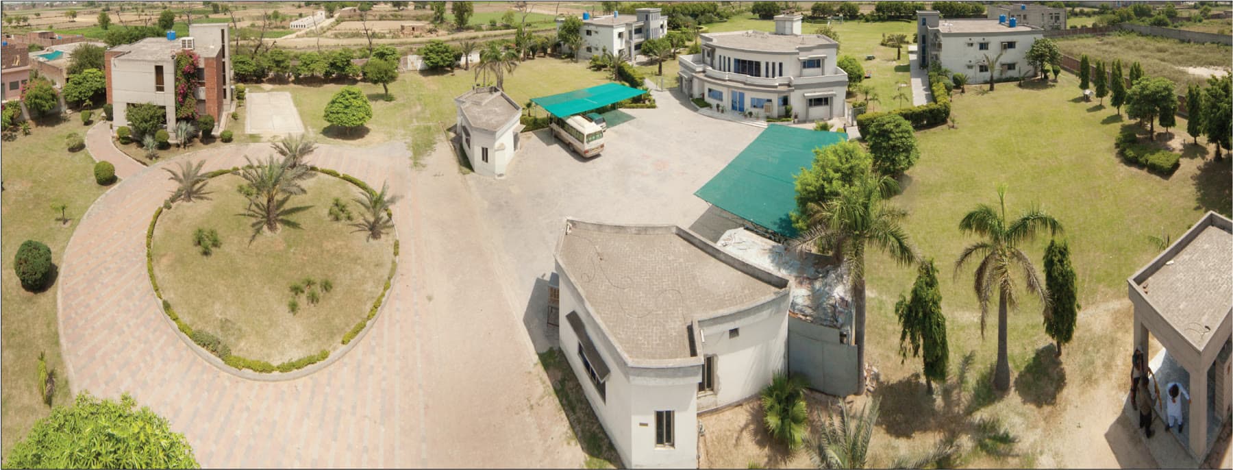 1999: Conceives Roshni Homes Trust